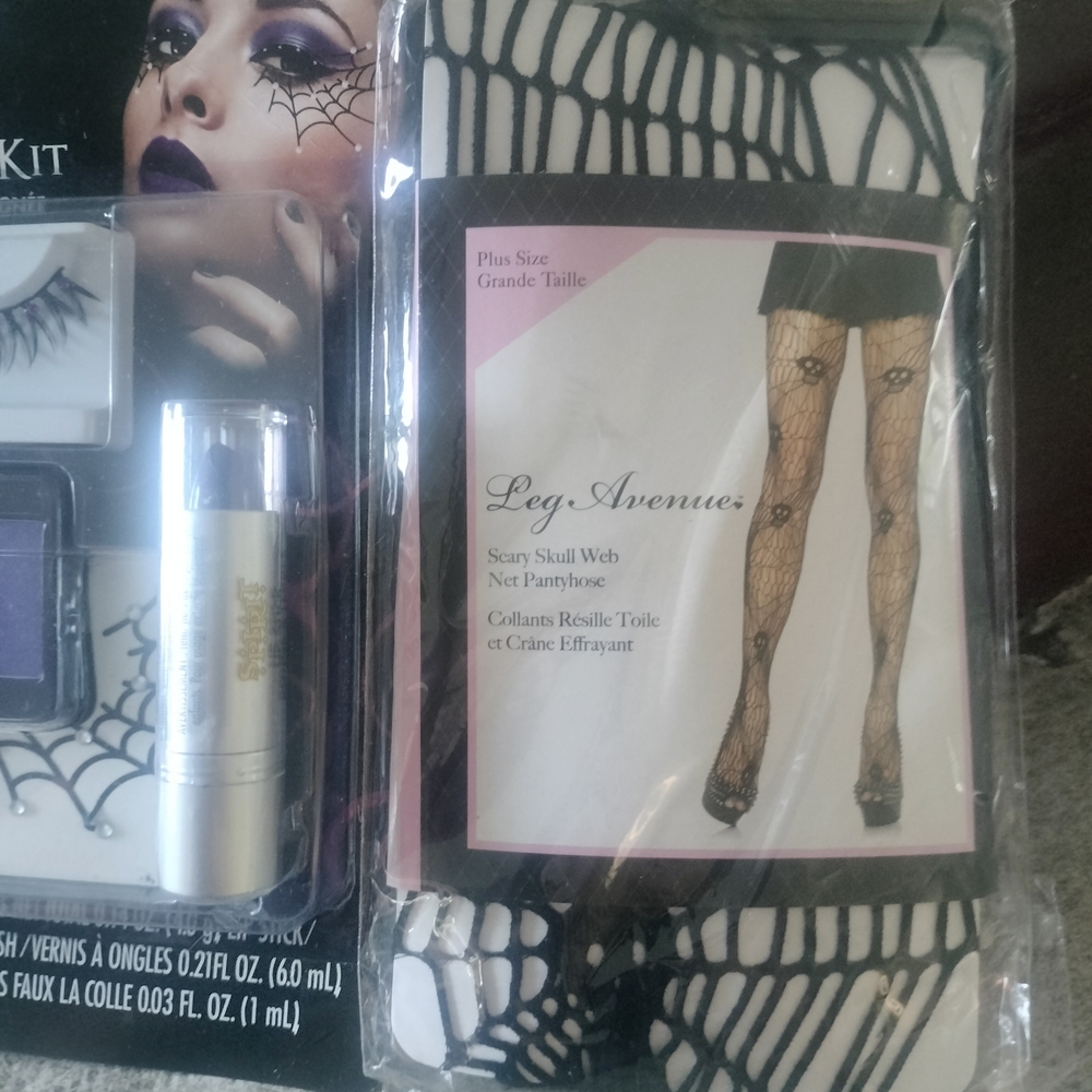 Gothic Skull Spider Web Plus Size Pantyhose & Makeup Kit, Eyelashes Costume Set